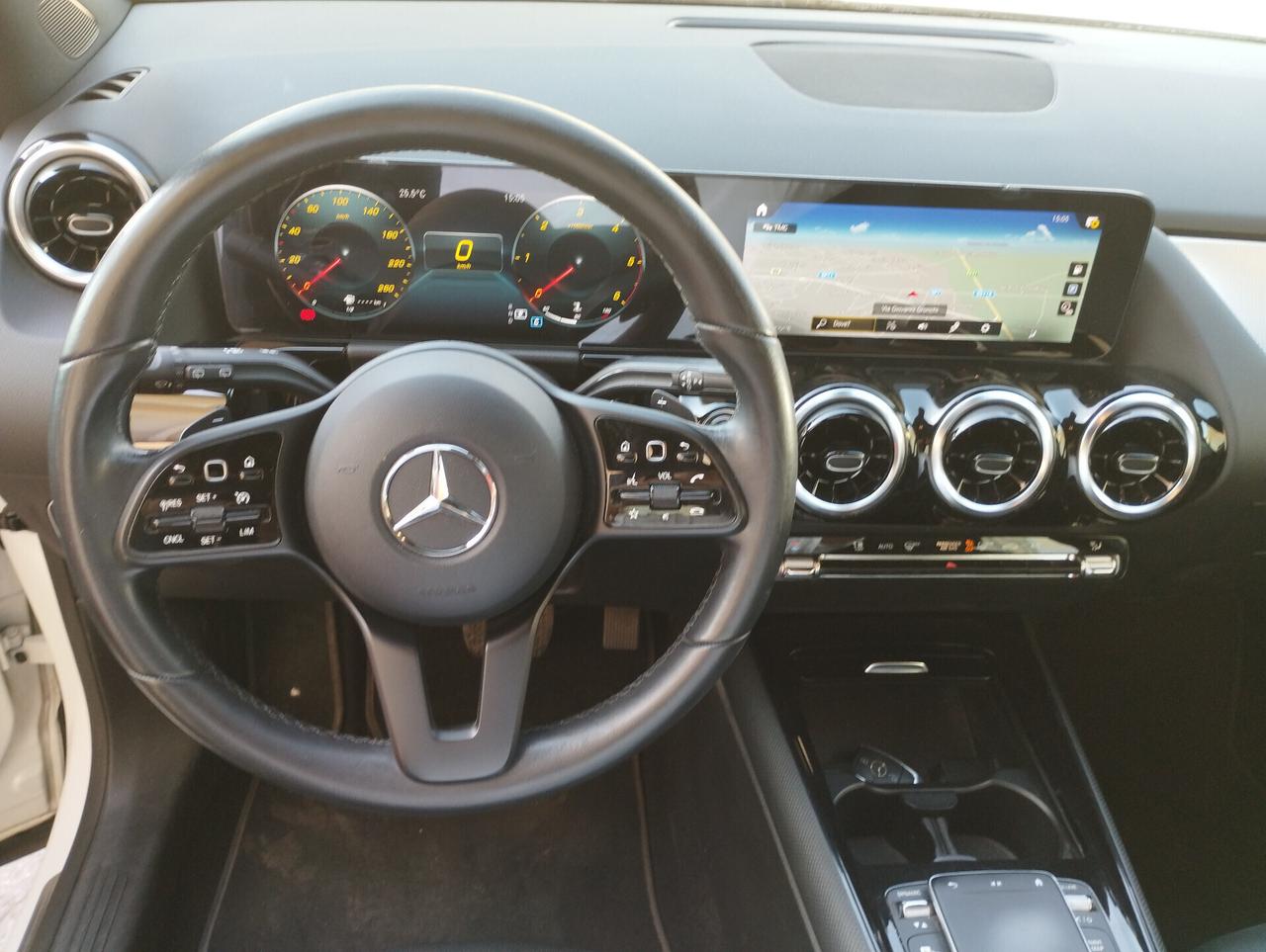 Mercedes-benz GLA 180 d Automatic Sport