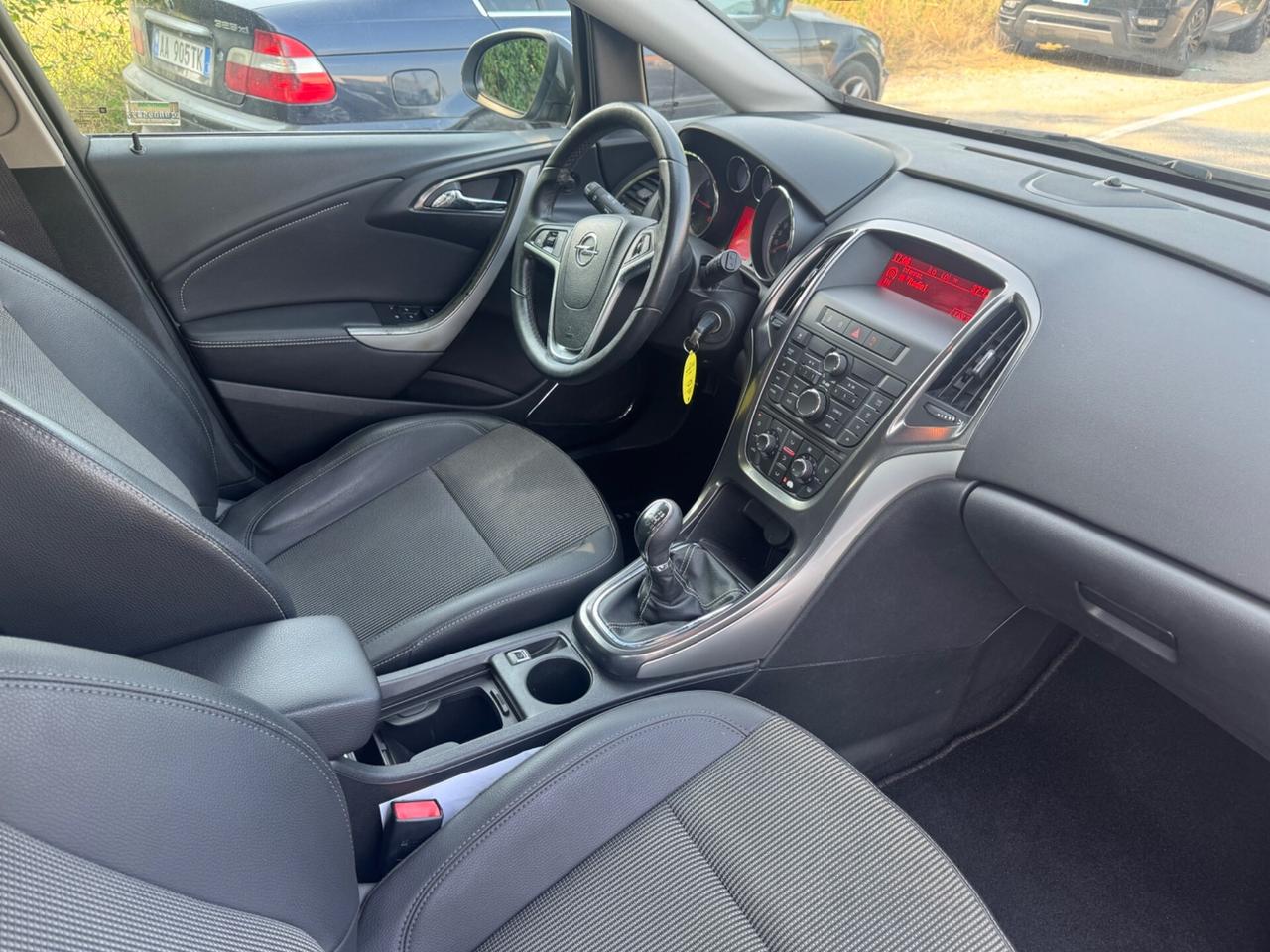 Opel Astra 1.7 CDTI 110CV Sports Tourer Cosmo