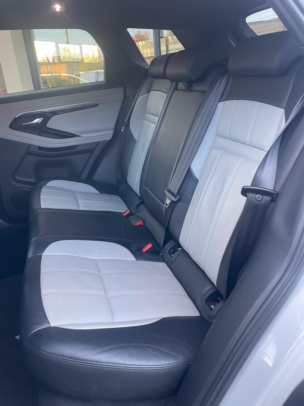 Land Rover Range Evoque 2.0D I4-L.Flw 150 CV AWD Auto R-Dynamic S