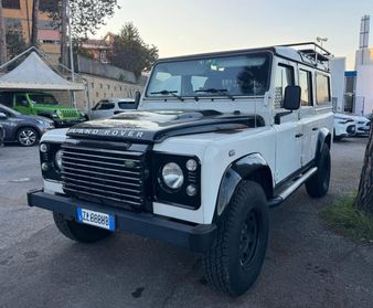 LAND ROVER Defender 110 2.4 TD4 Station Wagon SE