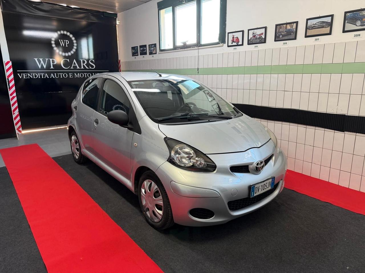 Toyota Aygo 1.0 12V VVT-i 5 porte Sol