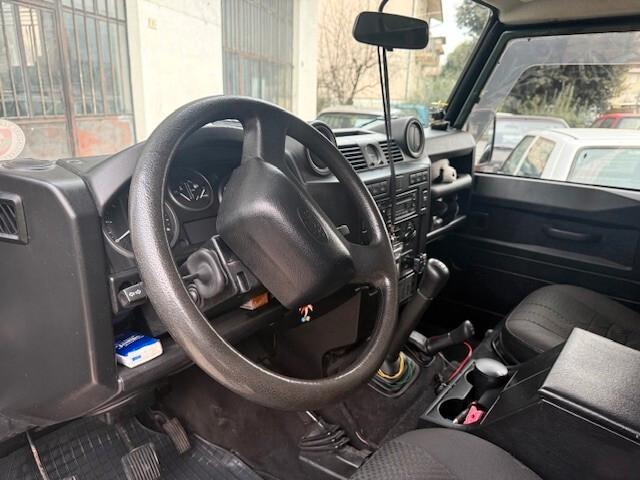 Land Rover Defender 90 2.4 TD4 Station Wagon E