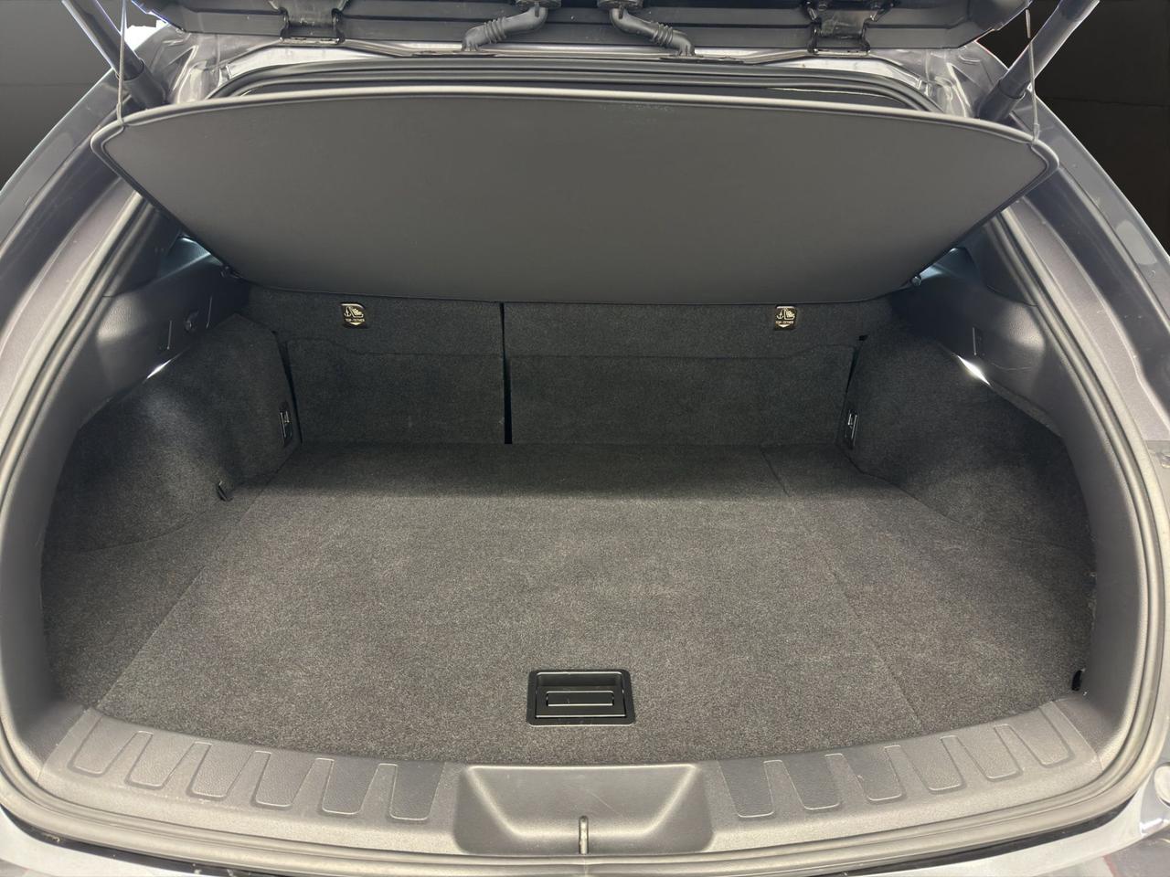 Lexus UX 250h 2.0 Design 2wd cvt