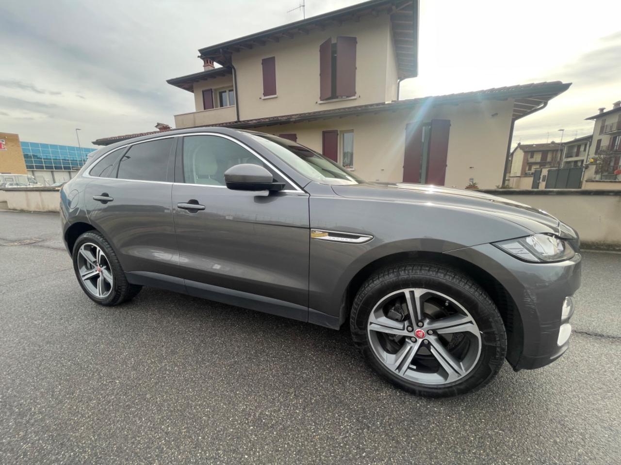 Jaguar F-Pace 2.0 D 180 CV AWD aut. Portfolio