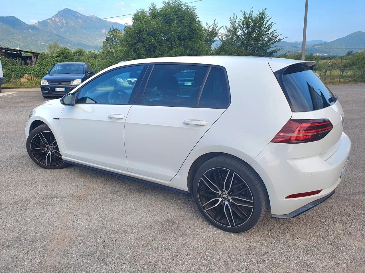 Volkswagen Golf VOLKSWAGEN GOLF 1.6 TDI 115Cv EXSECUTIVE R-LINE BLUE MOTION