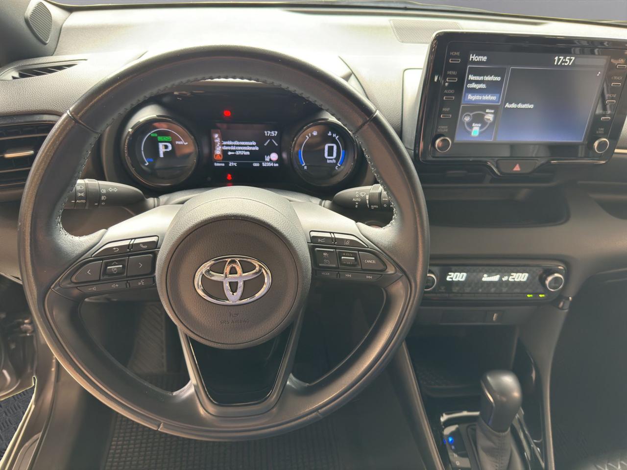 Toyota Yaris 1.5h Lounge