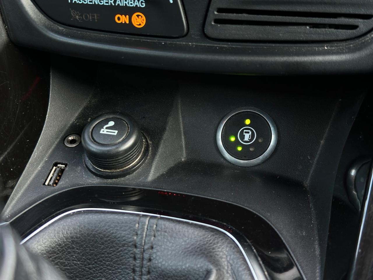 FORD B-Max 1.4 90 CV GPL Titanium