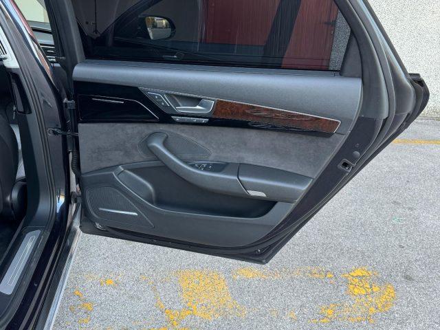 AUDI A8 3.0TDI 258CV quattro tiptronic TETTO/TELECAMERA
