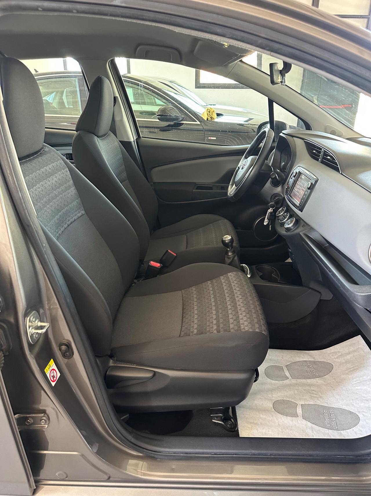 Toyota Yaris 1.0 5 porte Lounge