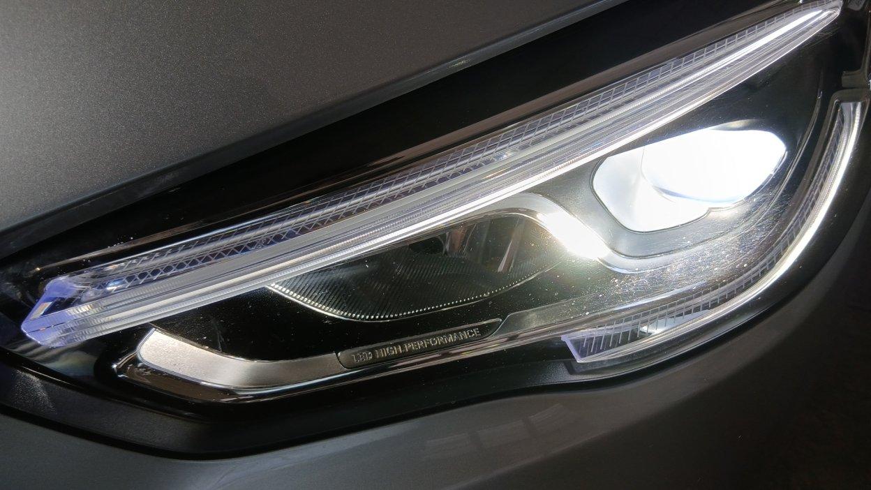 Mercedes-Benz GLA (H247) - GLA 180 d Automatic Business Extra