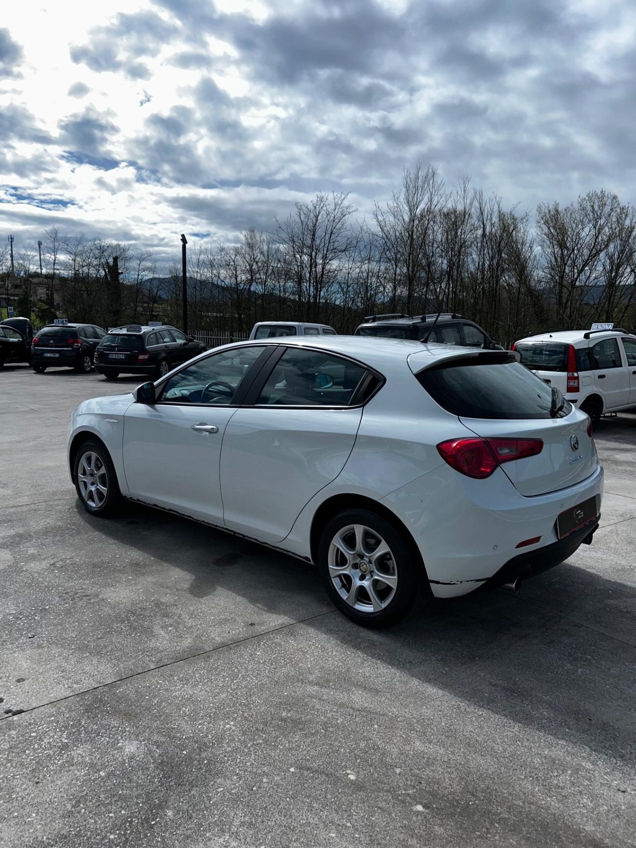 Alfa Romeo Giulietta 2.0 JTDm-2 140 CV Distinctive