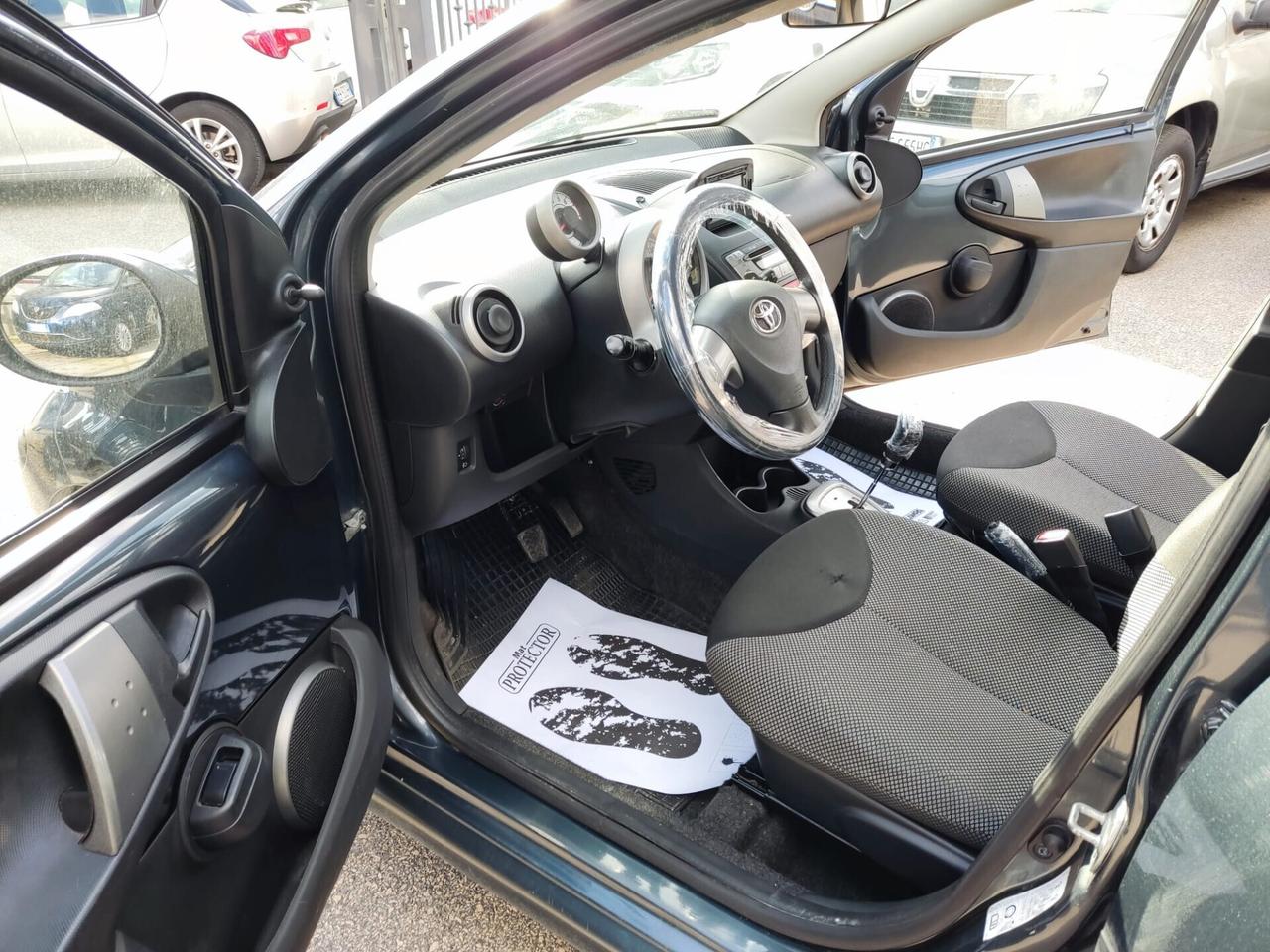 Toyota Aygo 1.0 12V VVT-i 5 porte Lounge Connect MMT