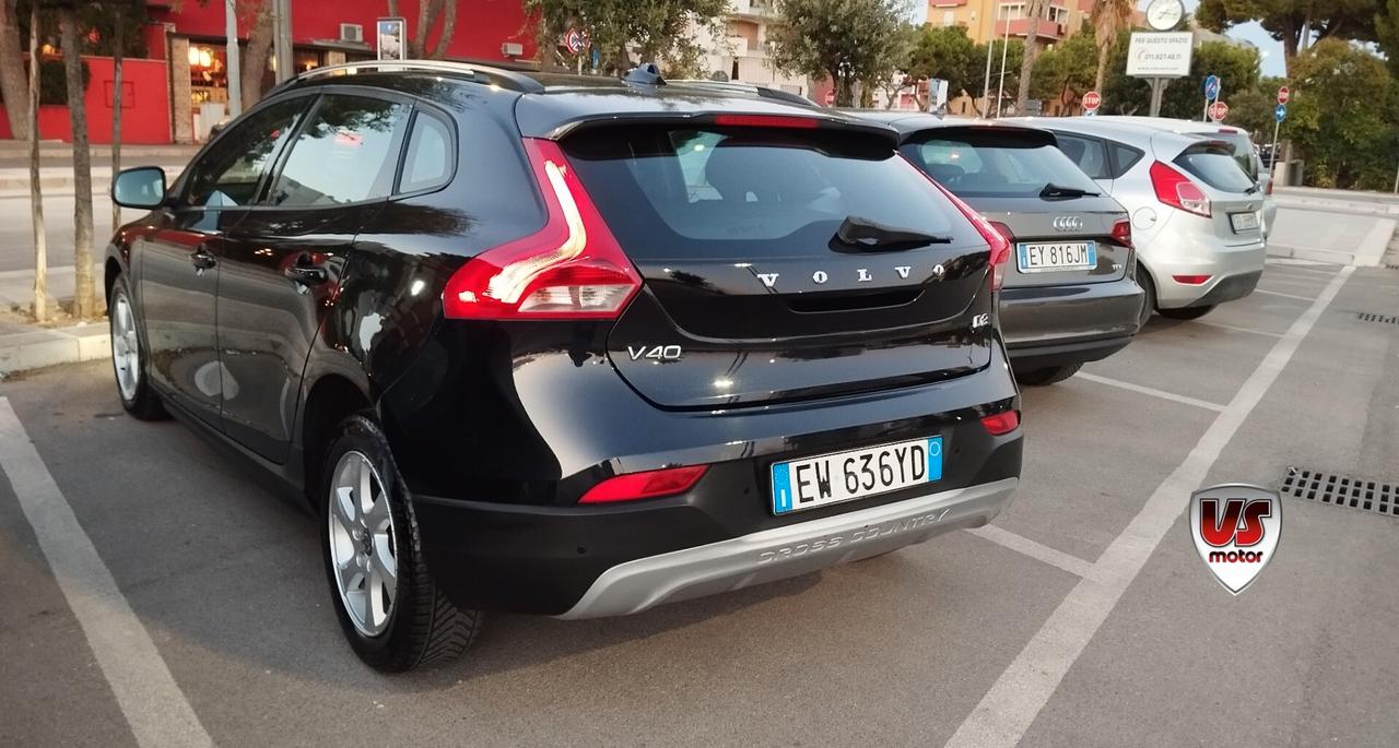 VOLVO V40 CROSS COUNTRY AUTOMATICA