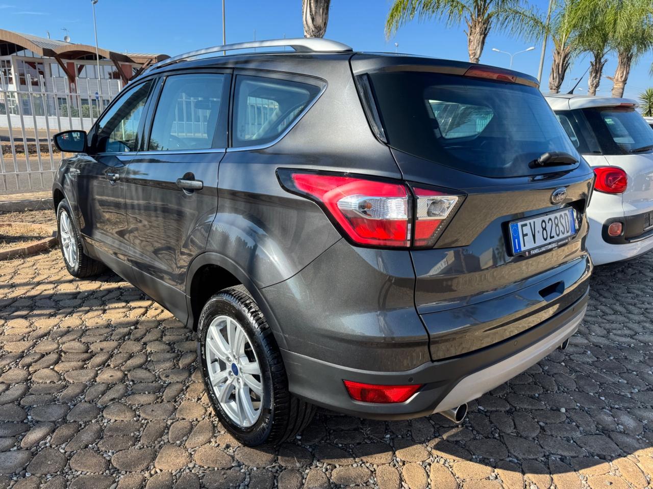 Ford Kuga 2.0 TDCI 120 CV S&S 2WD Powershift Stealth