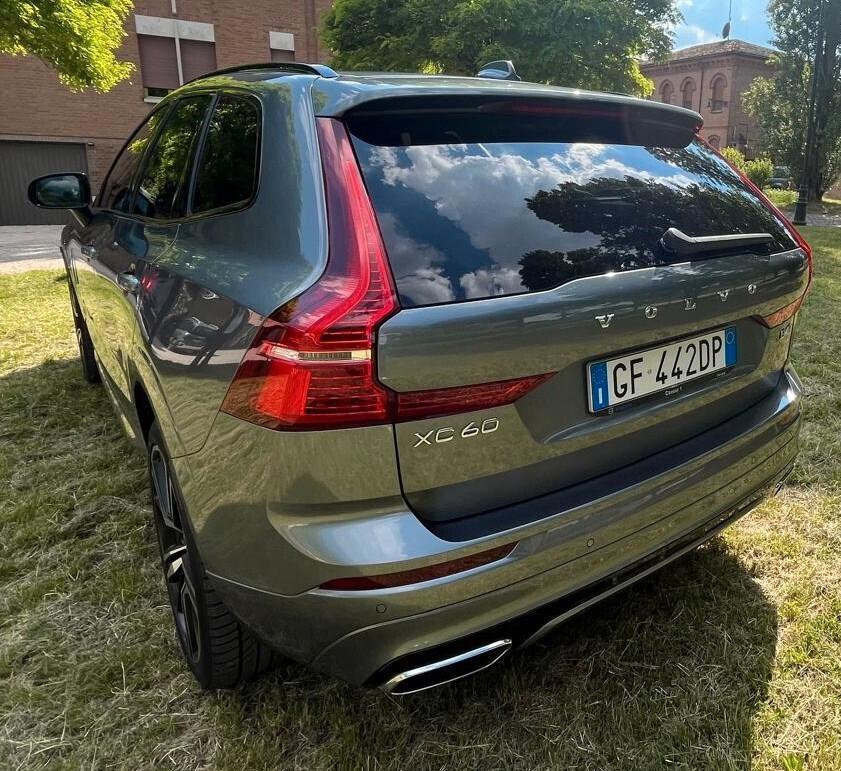 Volvo XC 60 XC60 B4 (d) AWD Geartronic R-design