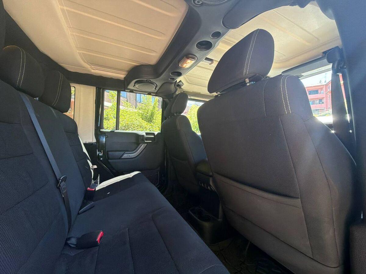 Jeep Wrangler Unlimited 2.8 crd Sahara auto