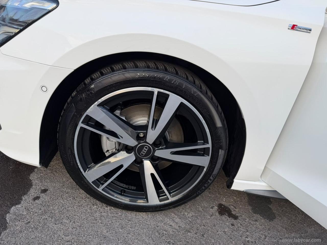 AUDI A3 SPB 30 TDI S line edition