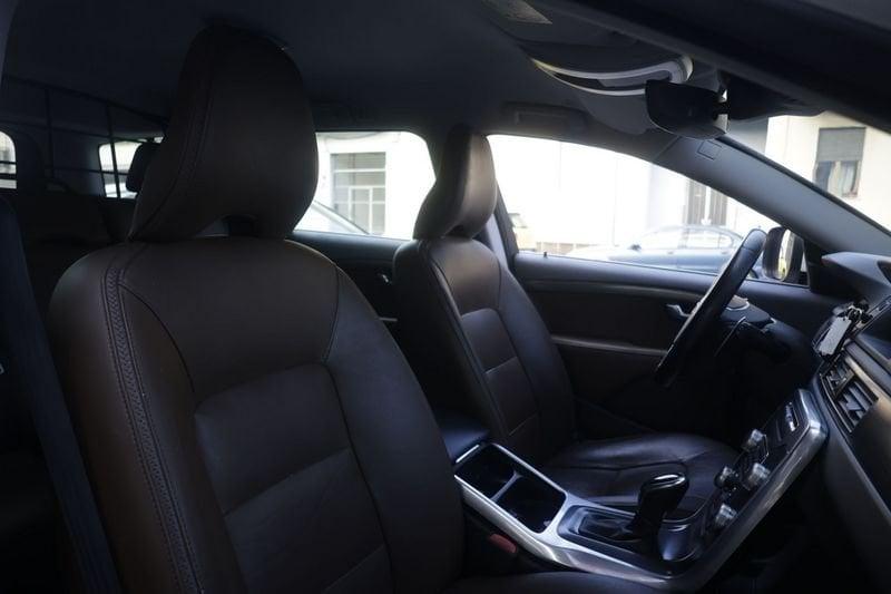 Volvo XC70 Volvo XC70 D4 AWD Geartronic Momentum 133KW ANNO 2015