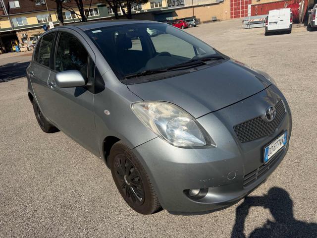 TOYOTA Yaris 108,985km 1.3 5p Sol senza nessun lavoro da fare