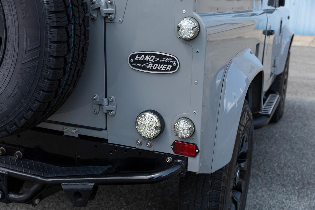 Land Rover Defender 90 2.5 300tdi* Restauro totale* Sedili Sparco* Pelle Marrone* Stupendo*