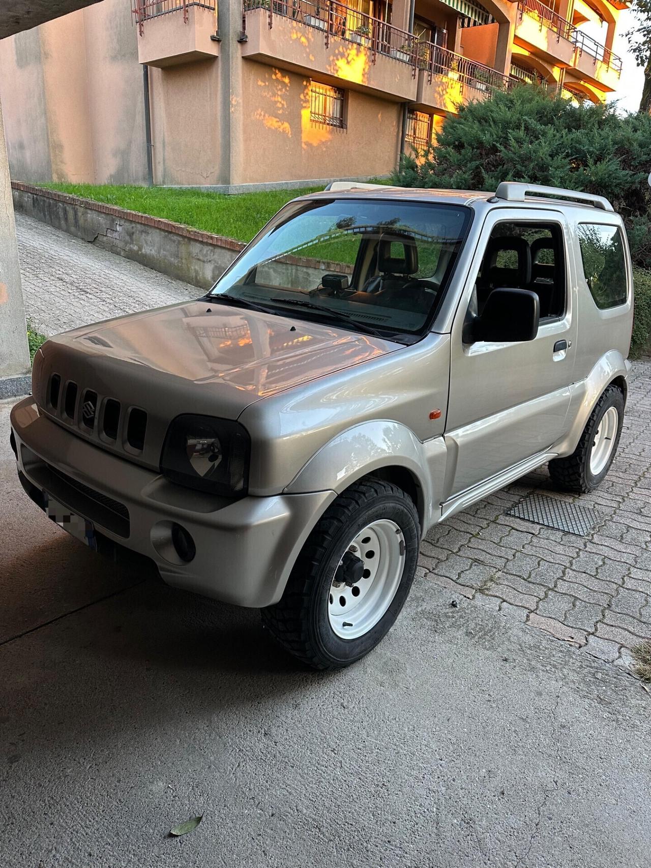 Suzuki Jimny 1.3i 16V cat 4WD JLX Mode