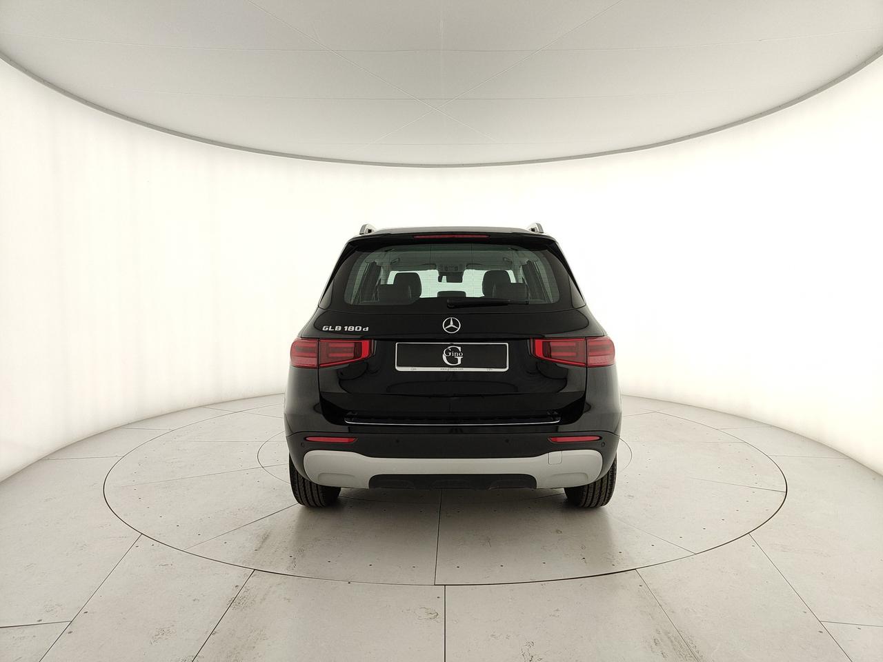 Mercedes-Benz GLB 180 d Advanced auto