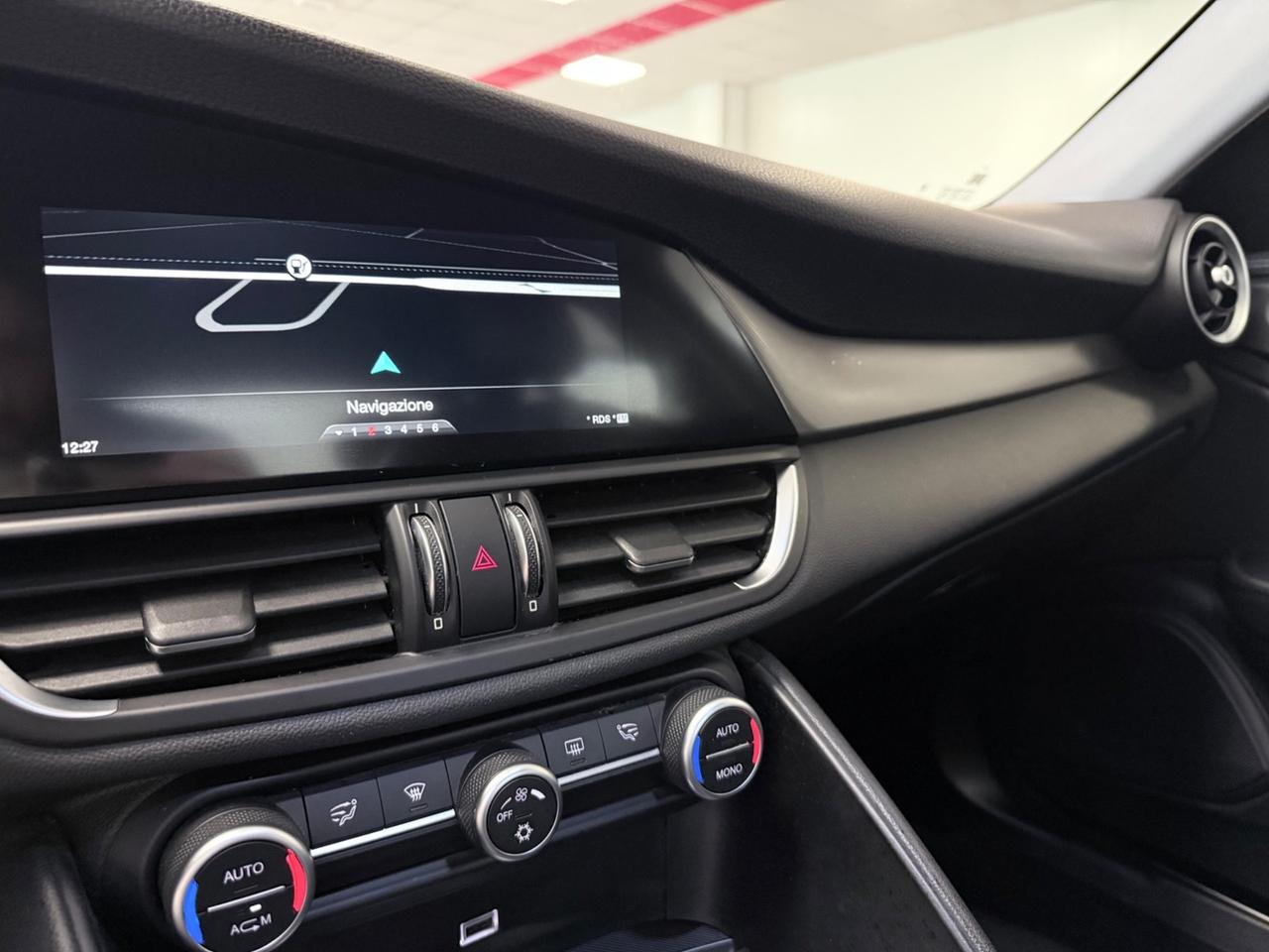 Alfa Romeo Giulia 2.2 Turbodiesel 180 CV Business Sport