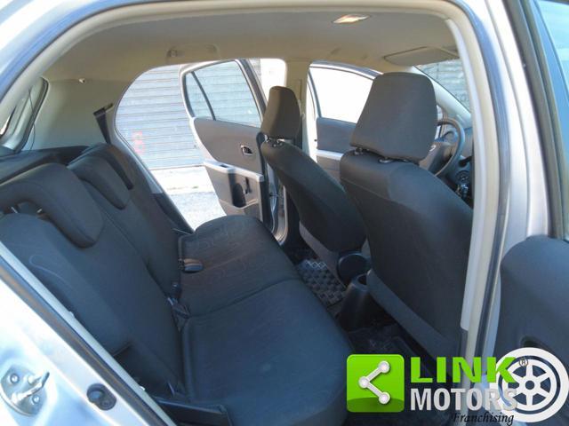 TOYOTA Yaris 1.0 5 porte