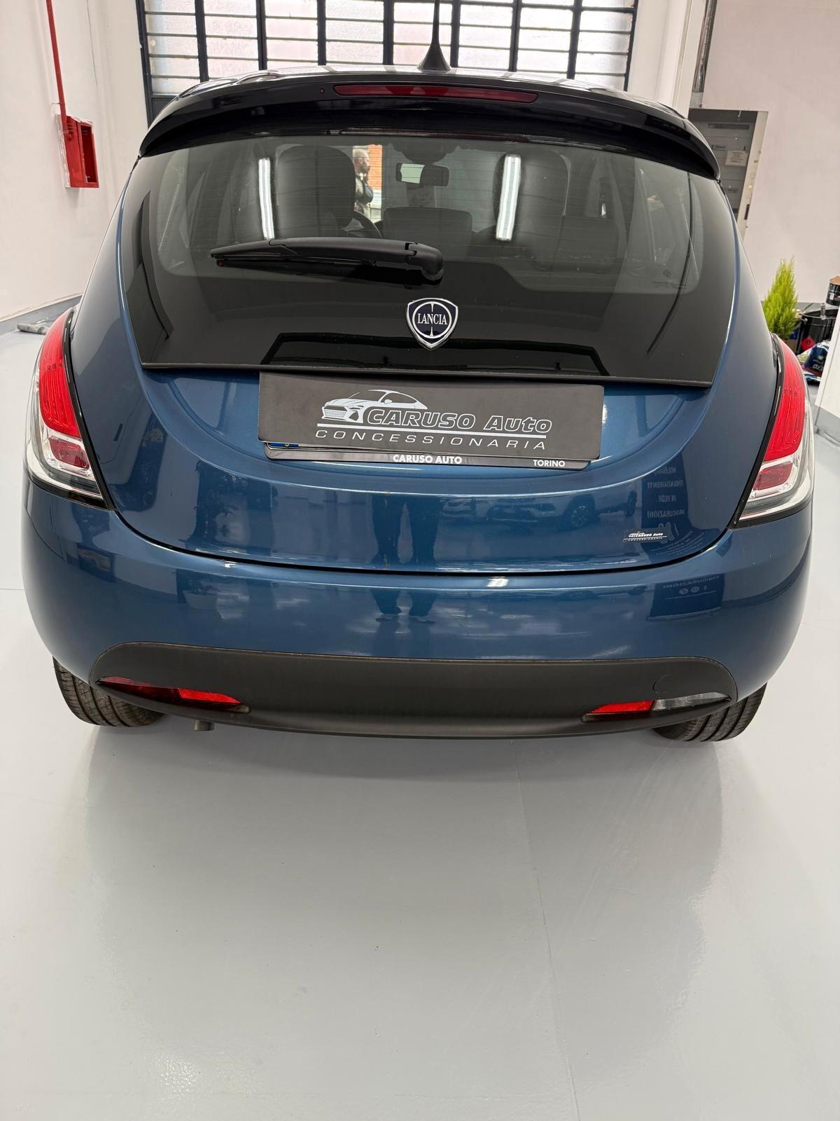 Lancia Ypsilon 1.0 FireFly 5 porte S&S Hybrid Gold