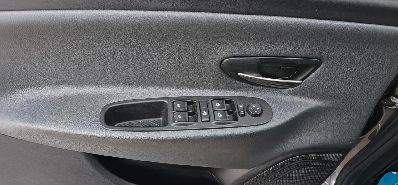 Lancia Ypsilon 1.2 69 CV 5 porte S&S Gold