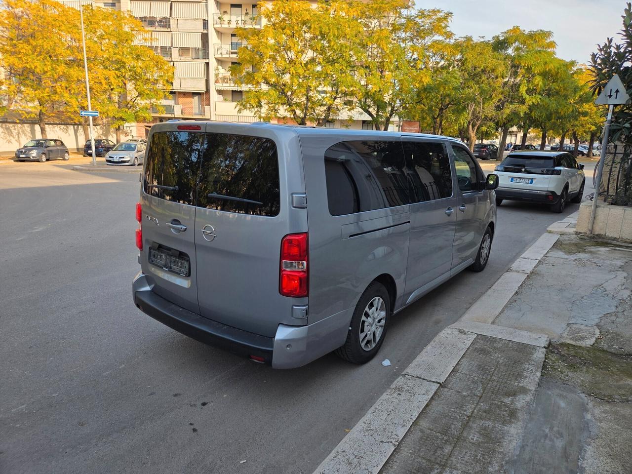 ACQUISTA O NOLEGGIA OPEL ZAFIRA 2020 9 POSTI PASSO LUNGO 1.5 120CV