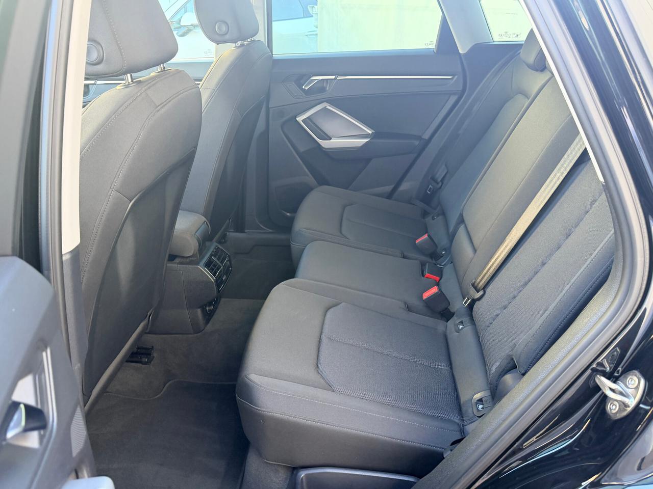 Audi Q3 35 TDI S tronic Business Advanced
