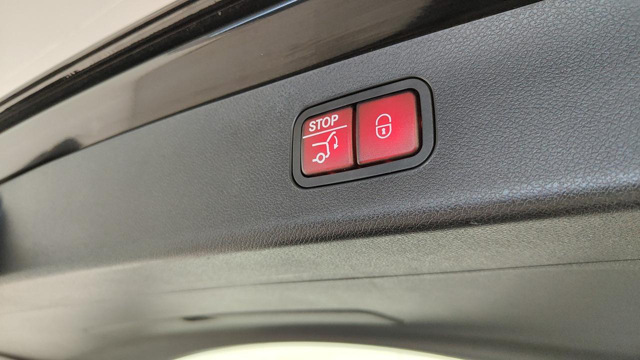 Mercedes-Benz E SW 220 d Advanced auto