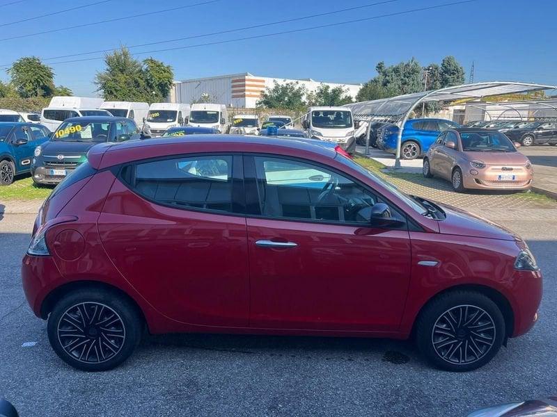 Lancia Ypsilon Ypsilon 1.2 69 CV 5 porte GPL Silver