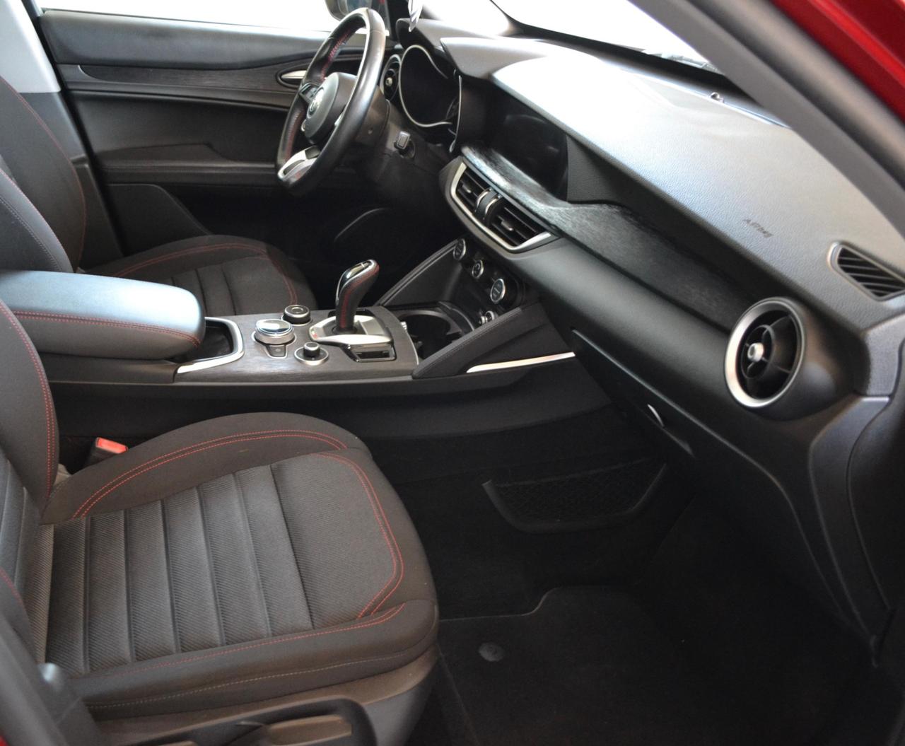 Alfa Romeo Stelvio 2.2 Turbodiesel 160 CV AT8 RWD Business