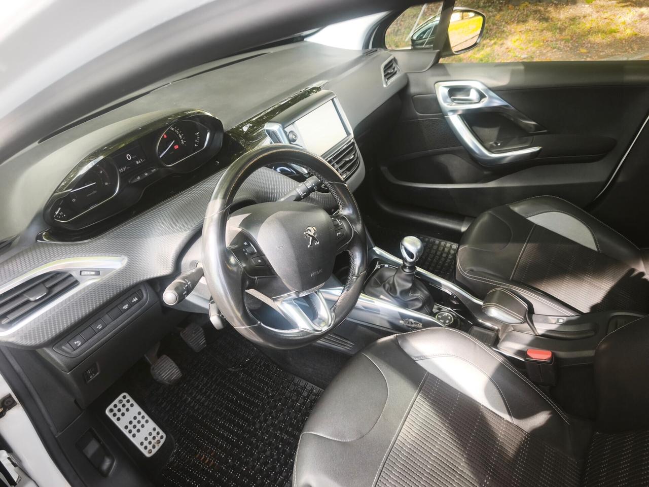Peugeot 2008 1.6 e-HDi 115 CV Stop&Start Allure