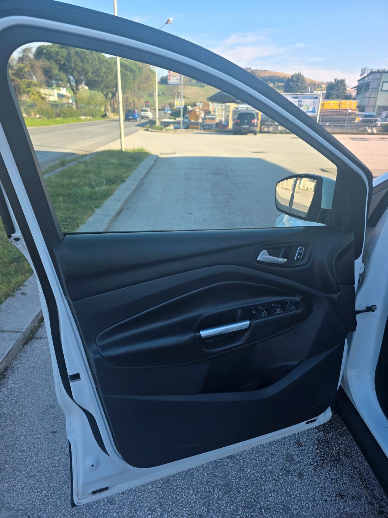 Ford Kuga Titanium km certificati