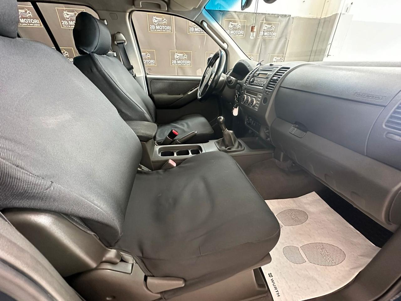 Nissan Navara 2.5 dCi 4 porte Double Cab XE