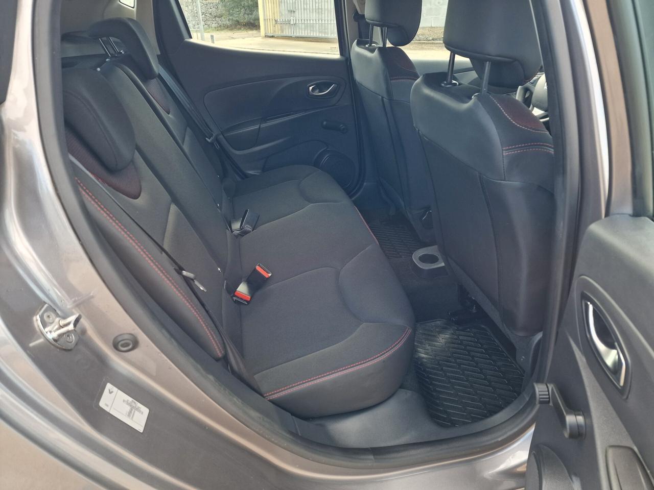 Renault Clio 1.2 75CV 5 porte