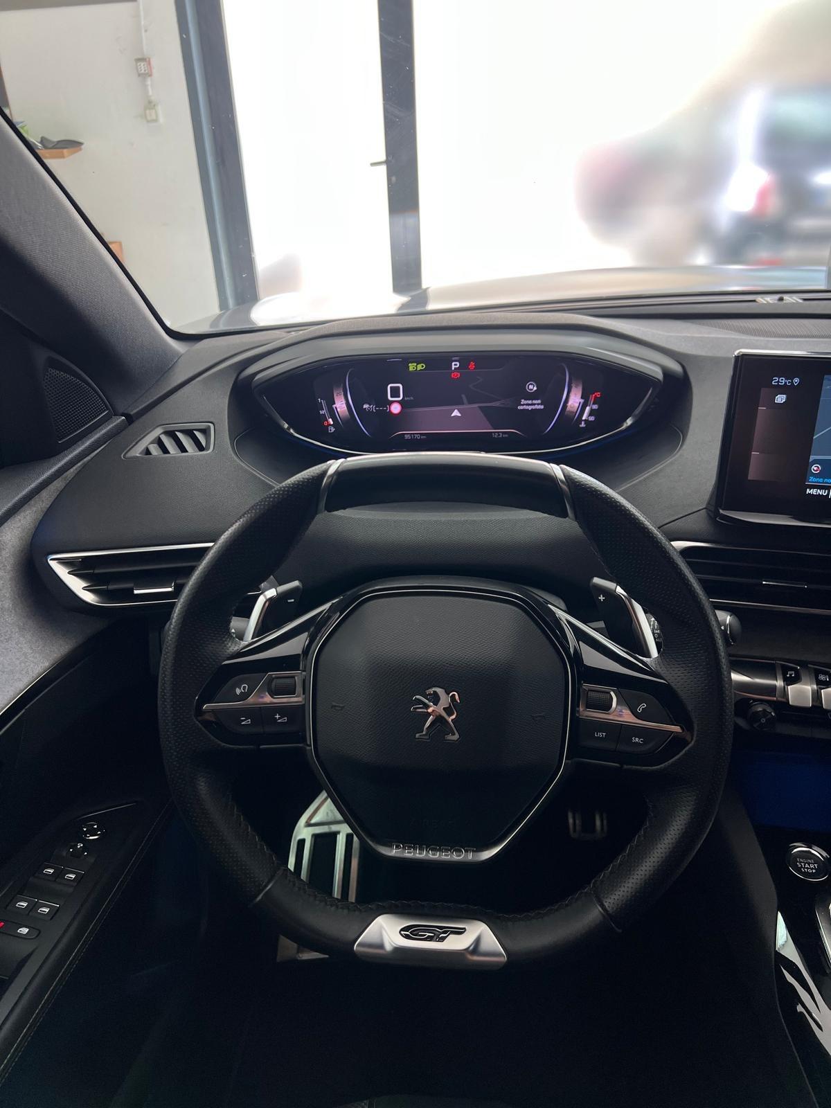 Peugeot 3008 BlueHDi 130 S&S EAT8 GT