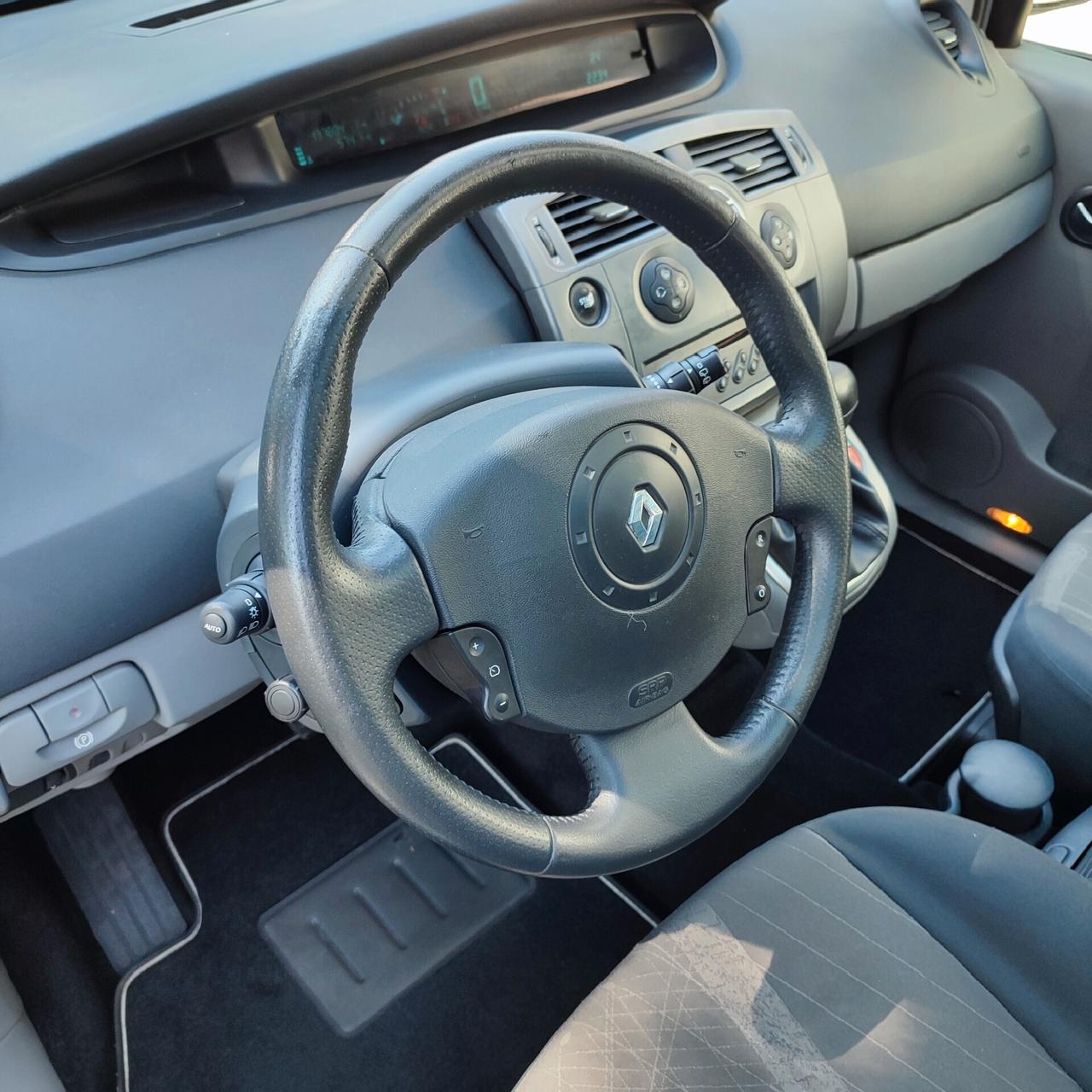 Renault Scenic Scénic 1.6 16V Luxe Dynamique