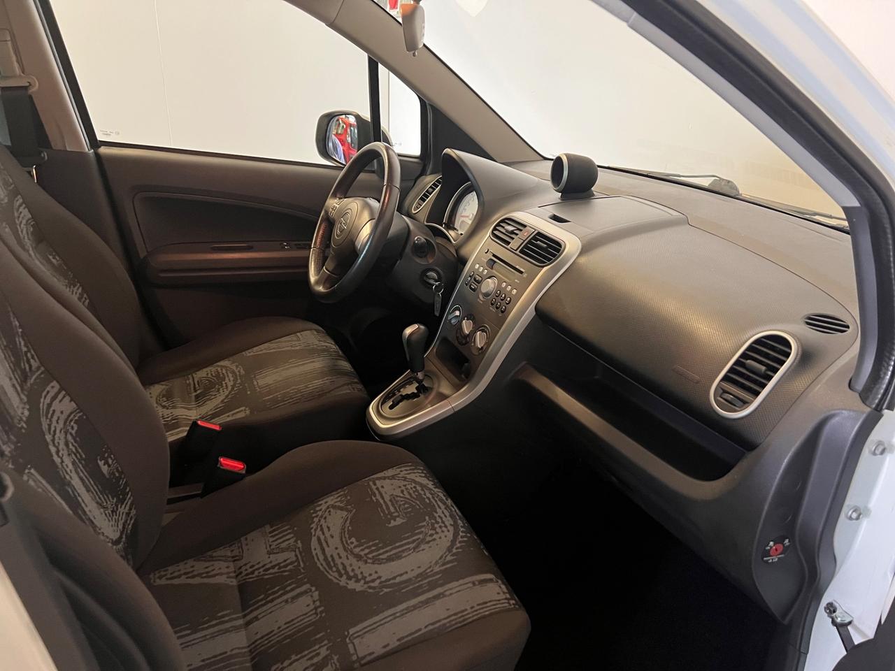 Opel Agila 1.2 16V 94CV Enjoy auto
