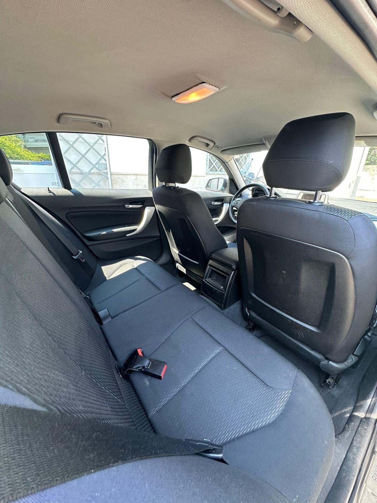 Bmw 116 116d 5p. Efficient Dynamics Urban