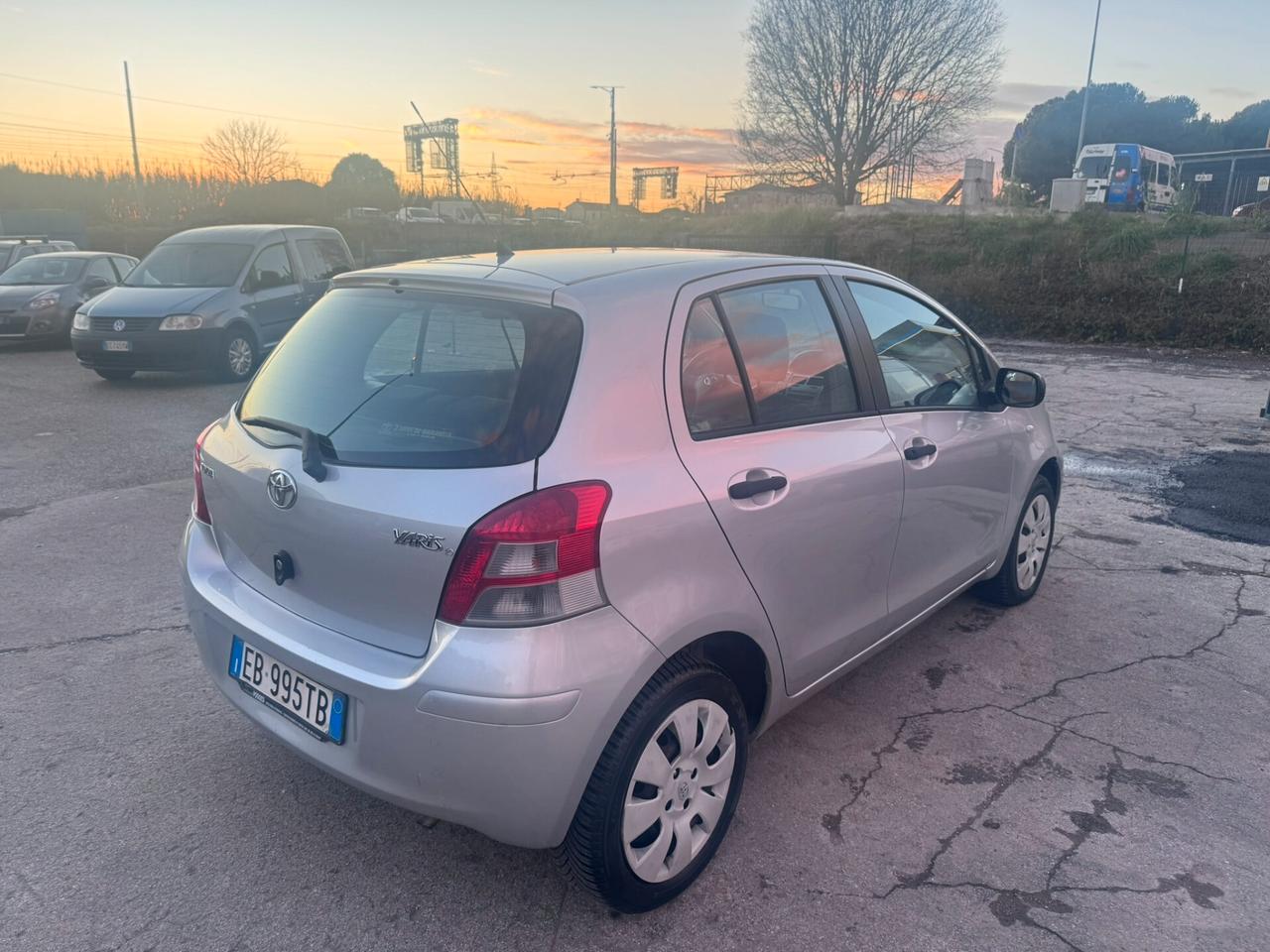 Toyota Yaris 1.0 5 porte Now