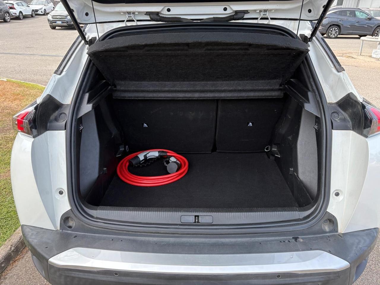 Peugeot 2008 motore elettrico 136 CV GT Pack