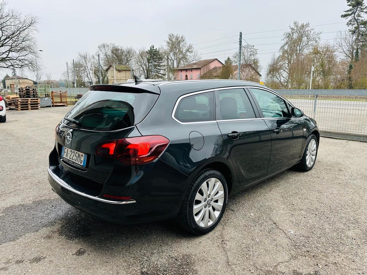 Opel Astra 1.4 Turbo 140CV Sports Tourer GPL Tech Elective