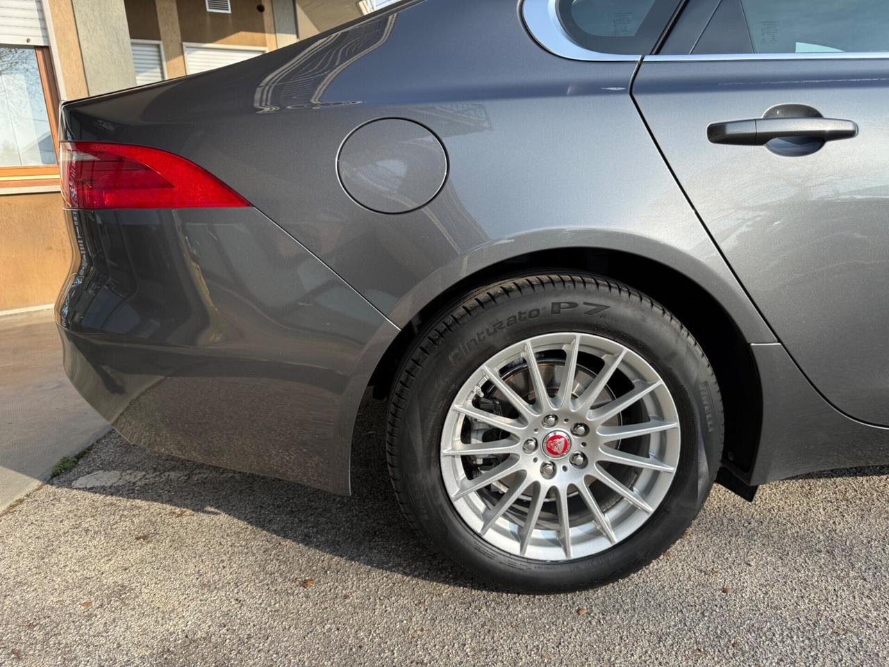 Jaguar XF 2.0 D 163 CV Prestige -Automatica