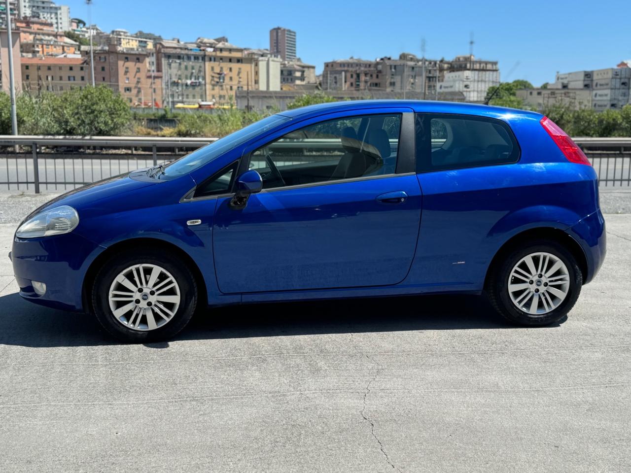 Fiat Grande Punto 1.4 Starjet 16V 3P. Giugiaro Sport