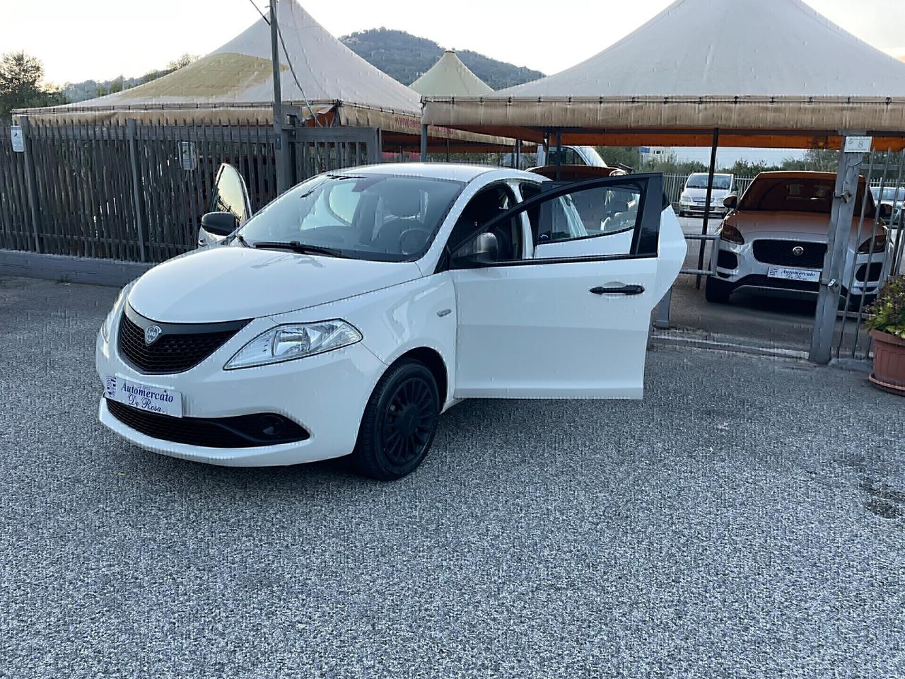 Lancia Ypsilon 1.2 69 CV 5 porte S&S Elefantino Blu