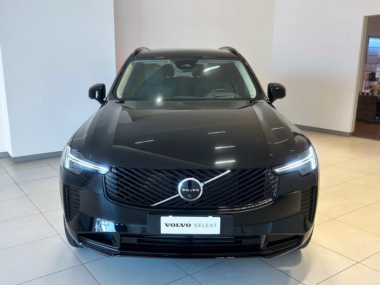 Volvo XC 90 T8 Plug-in hybrid AWD automatico 7 posti Ultra Dark